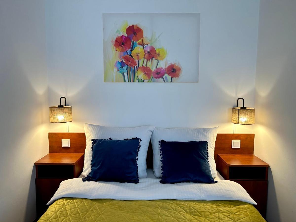 Mala Italia Apartments Вроцлав Екстер'єр фото