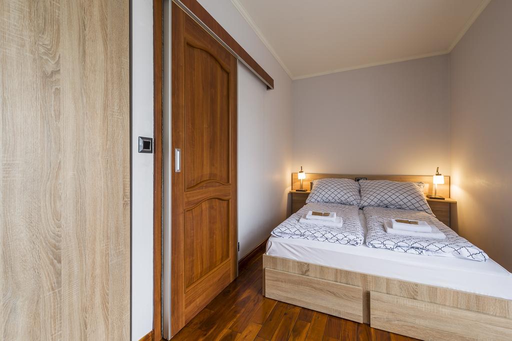 Mala Italia Apartments Вроцлав Екстер'єр фото